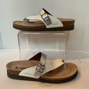Mephisto US 9.5 / EU 41 Helen White Silver Leather Sandals Thong Comfort EXCLENT